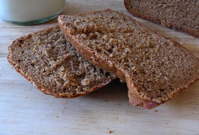 Korak po korak recept za kruh od raženog brašna u krušnoj peći